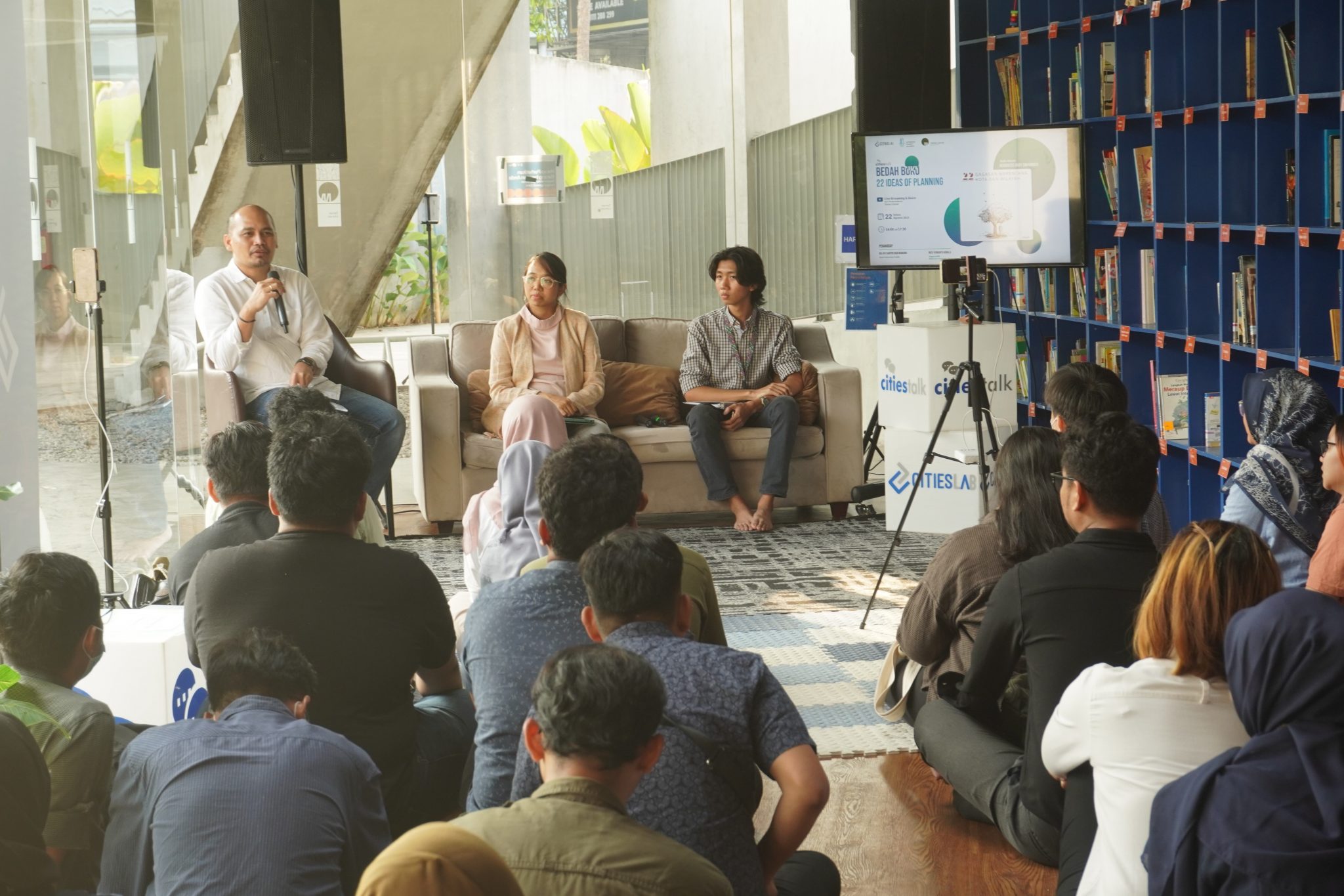 Citieslab berkolaborasi dengan Hendricus Andy Simarmata menyelenggarakan acara Bedah Buku “22 Ideas of Planning”