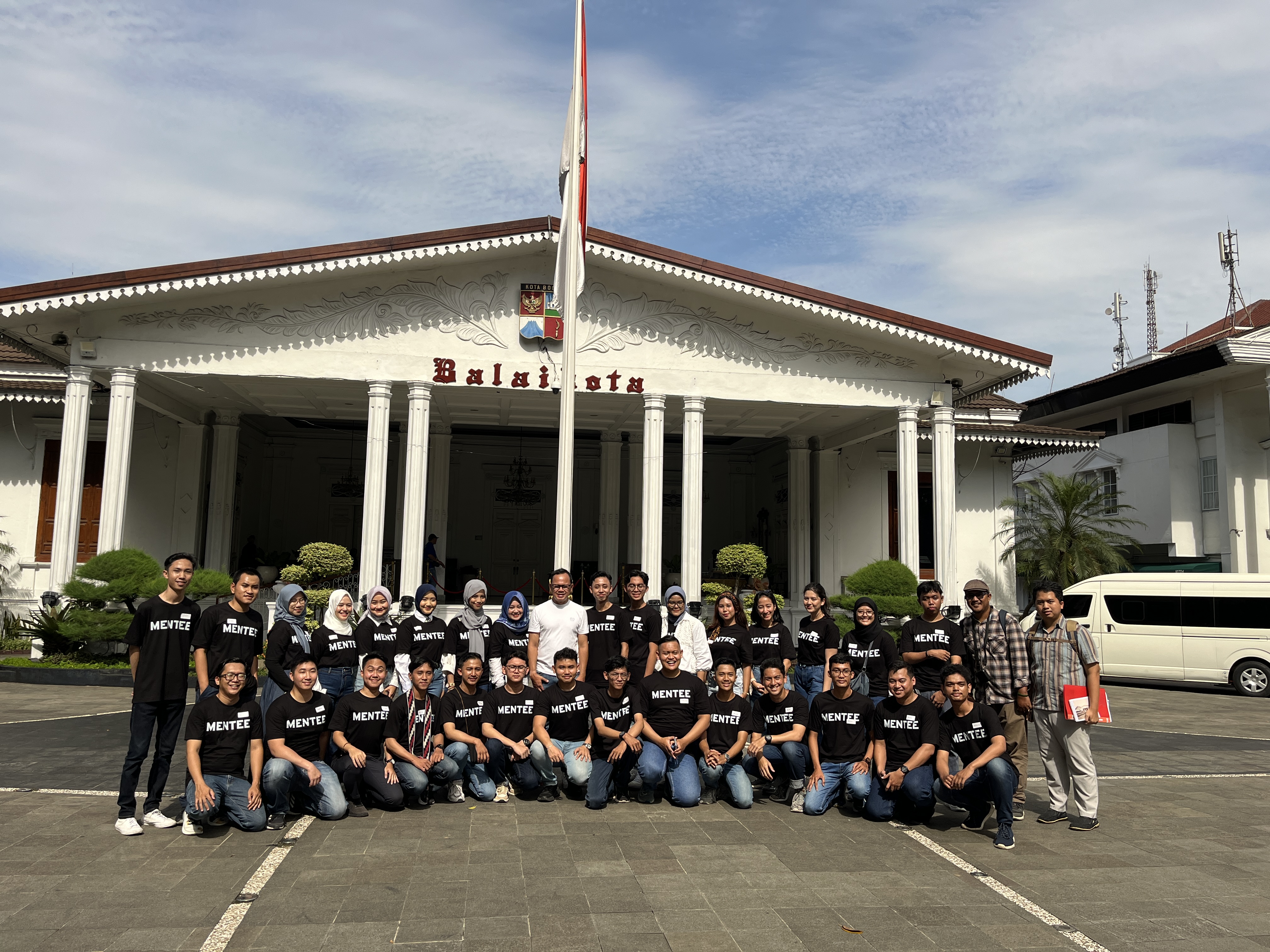 Project 100 - Pemimpin Masa Depan Kota